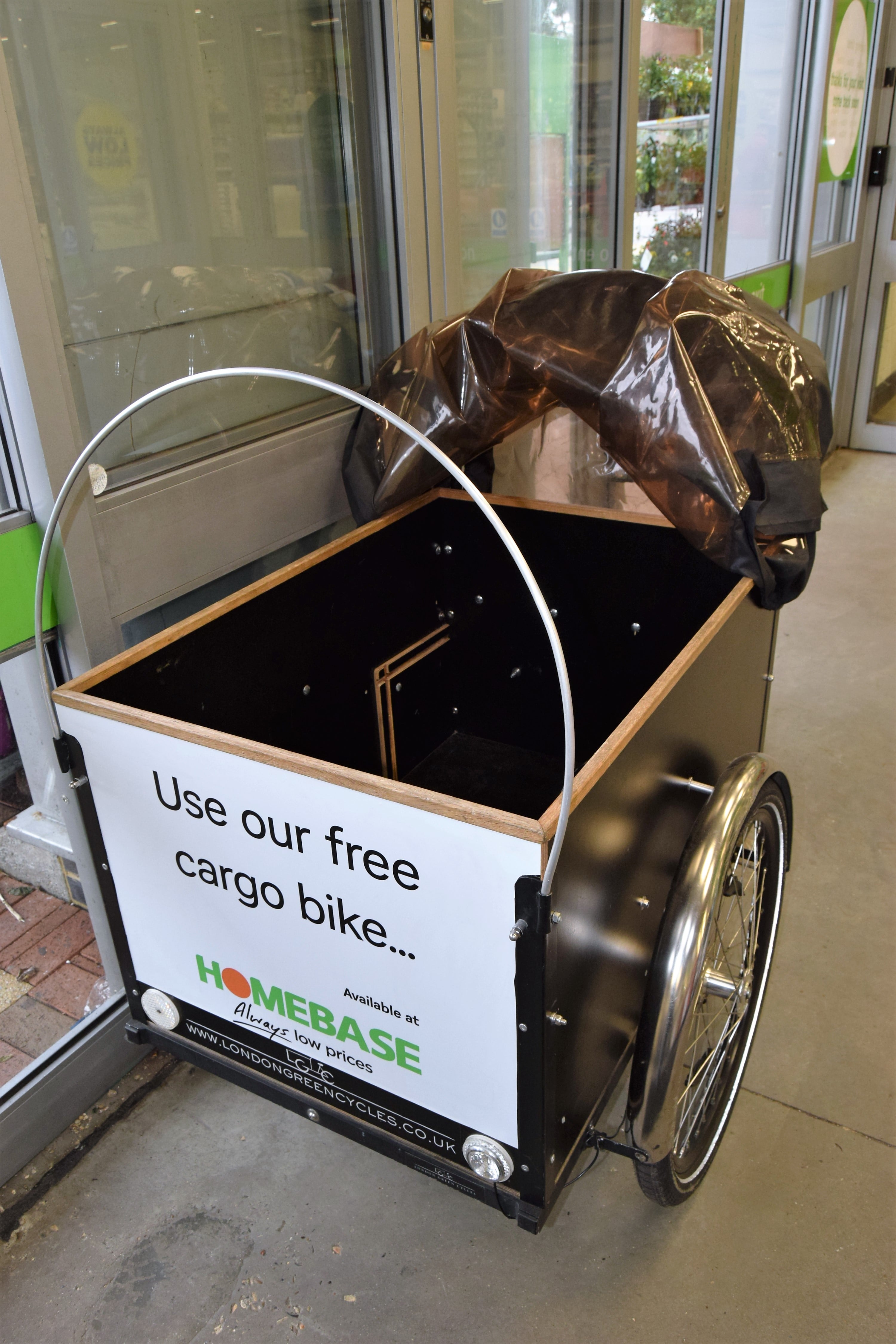 Homebase cargo bikes in 20 stores London Green CyclesLondon