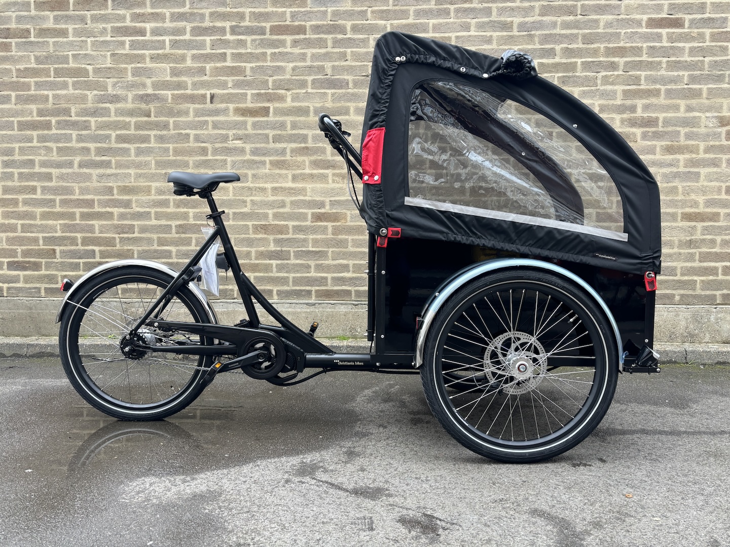London Green Cycles – Bugatti XL Hood 02