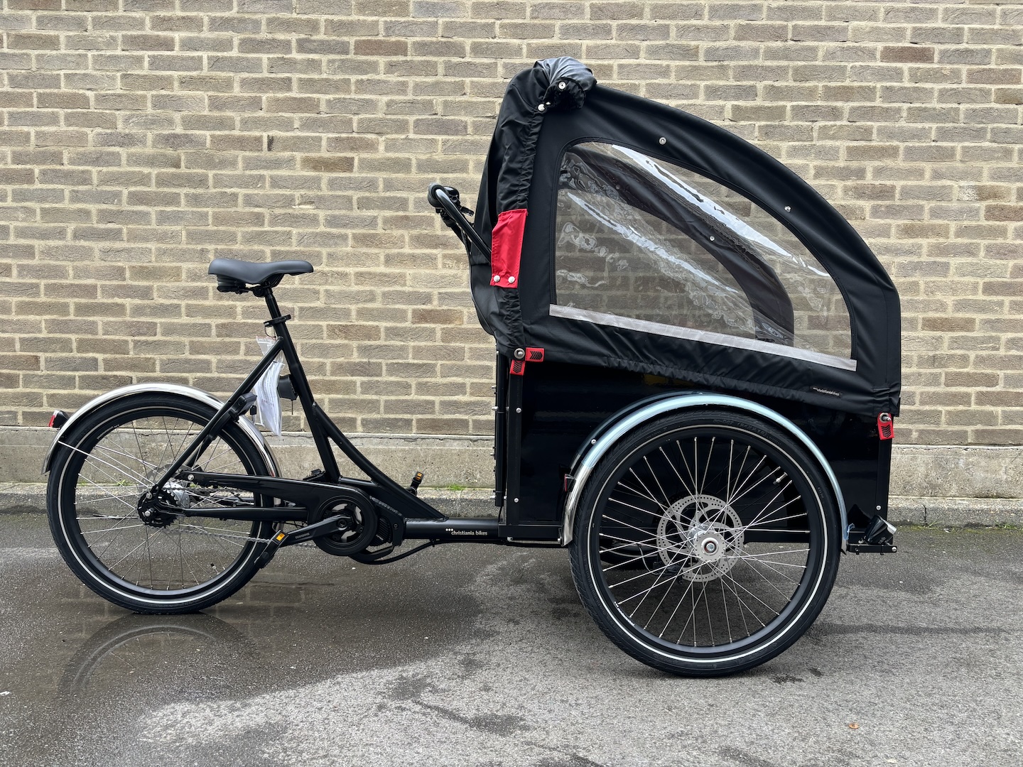 London Green Cycles – Bugatti XL Hood 03