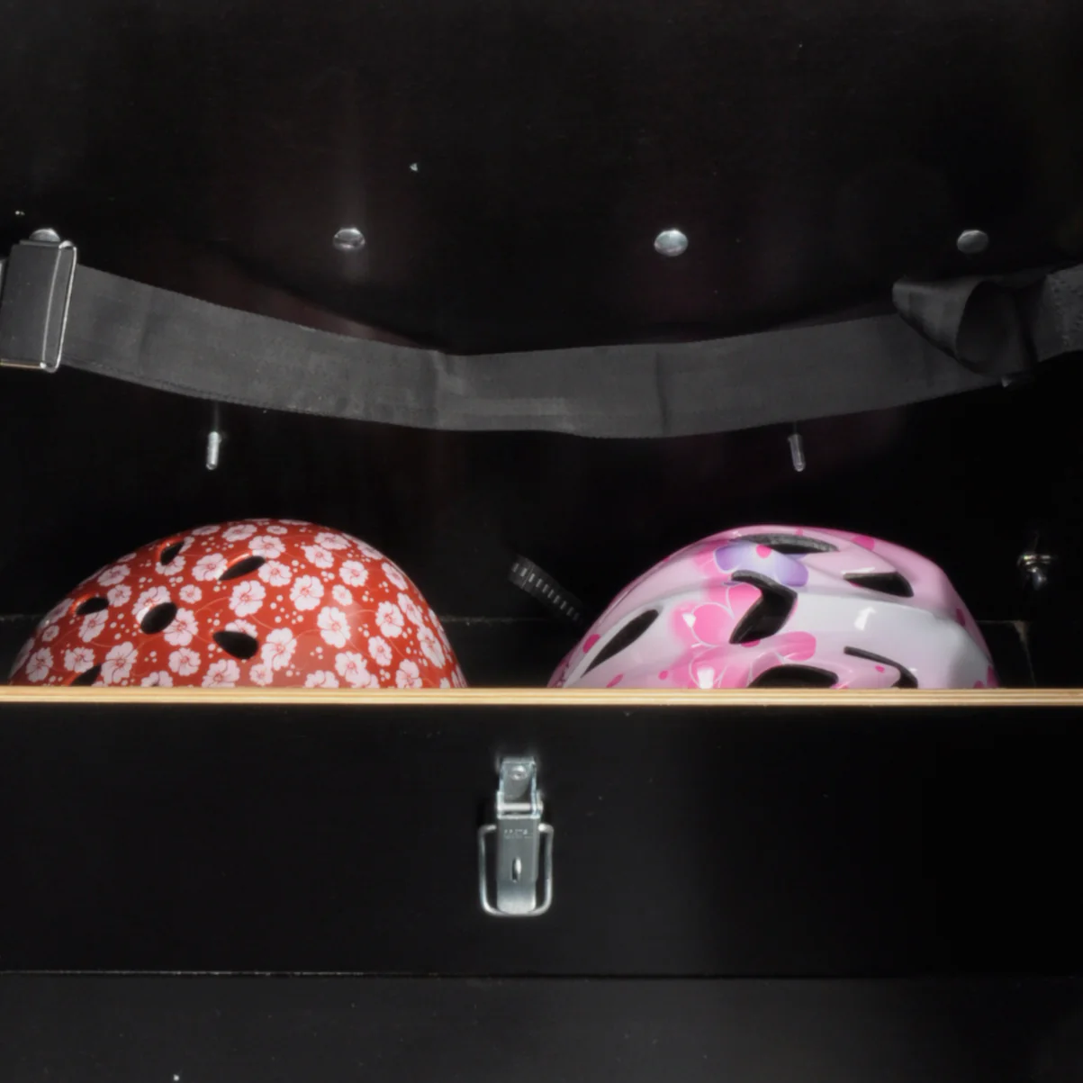 Inside view of Christiania Straight Box with 2 helmets