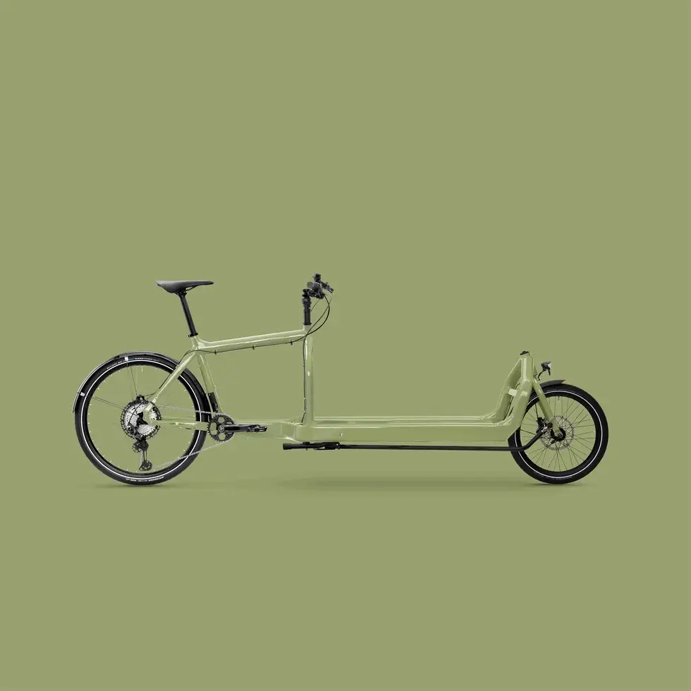 Display of various accessories for the Bullitt cargo bike