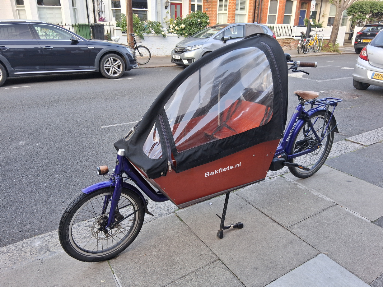 SOLD: 2023 Bakfiets Long Electric Blue