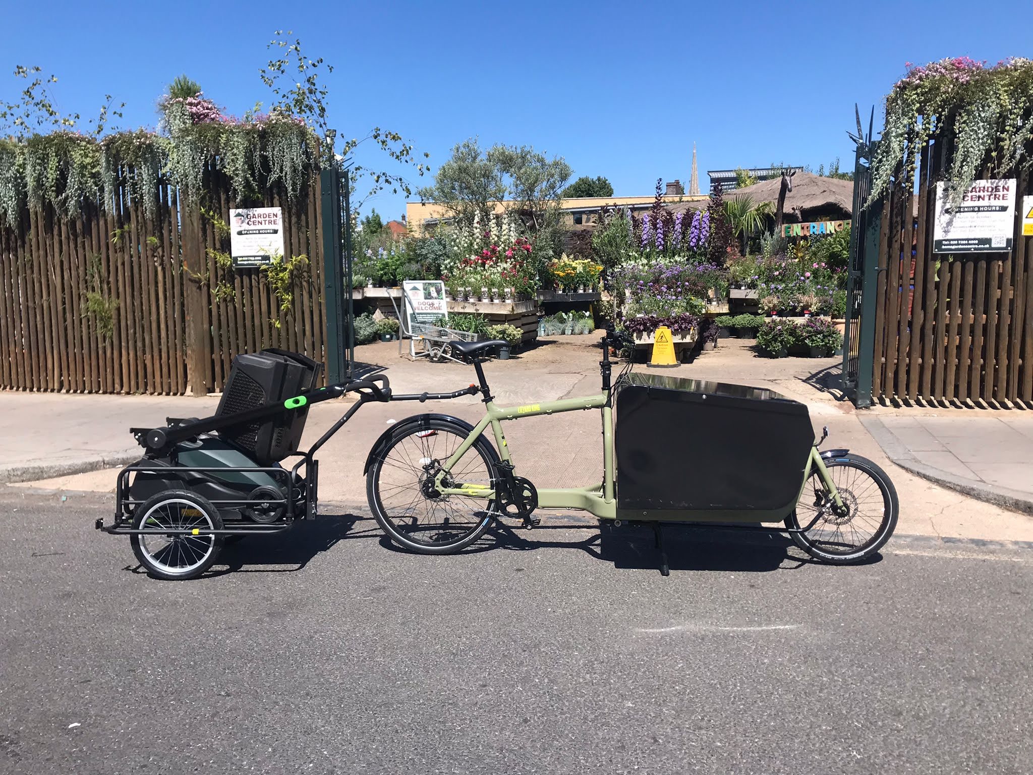 Bullitt Lizzard King 2022, With Convoy Box & Trailer