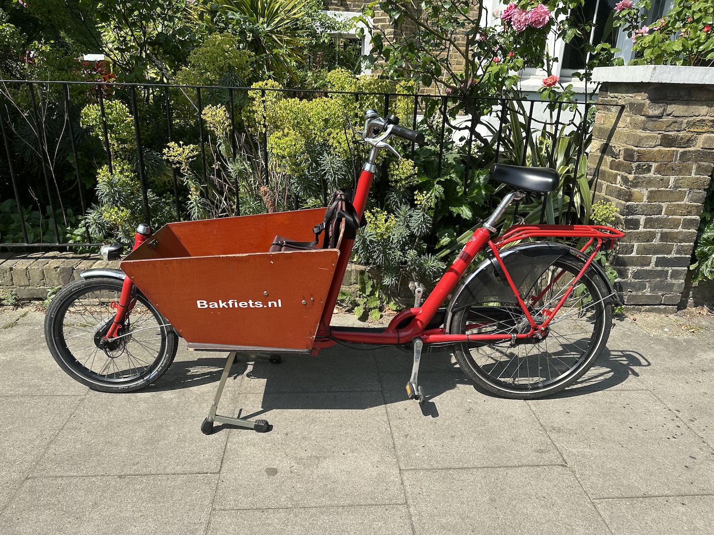 SOLD: Bakfiets Short Red Electric