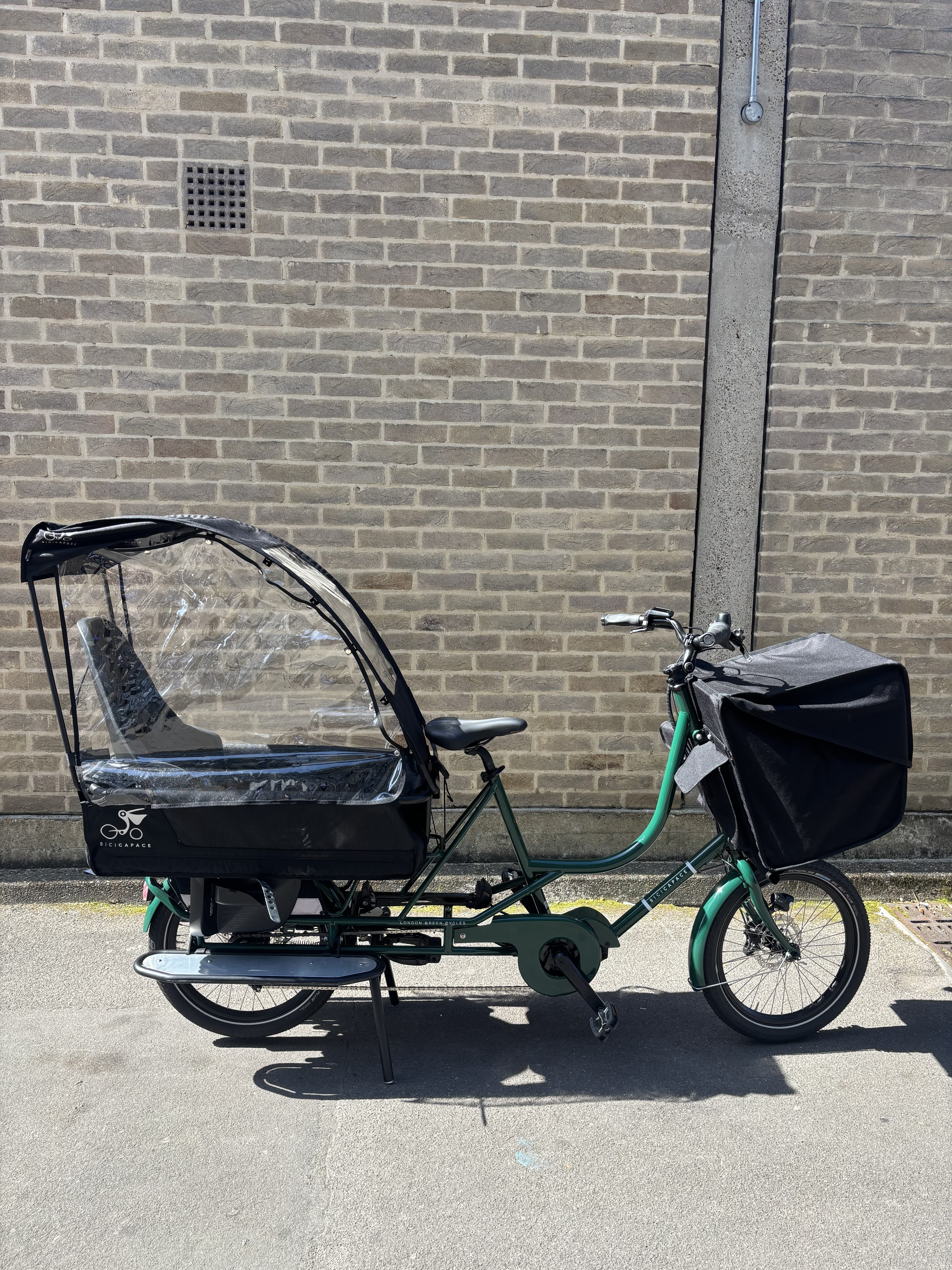 Sold – Ex-Display Bicicapace Justlong Green with a child pack and tent