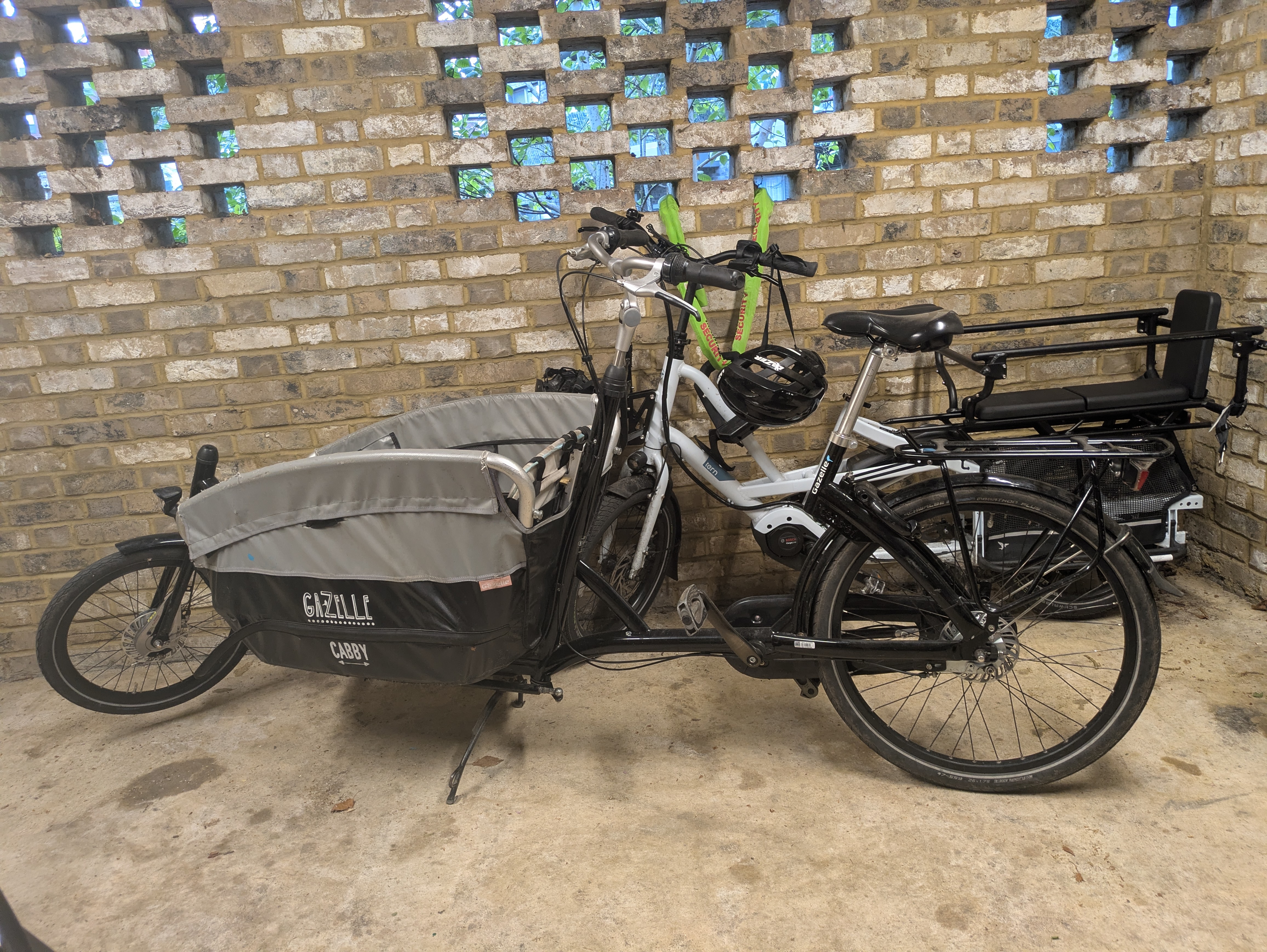 Black Gazelle Cargo Bike
